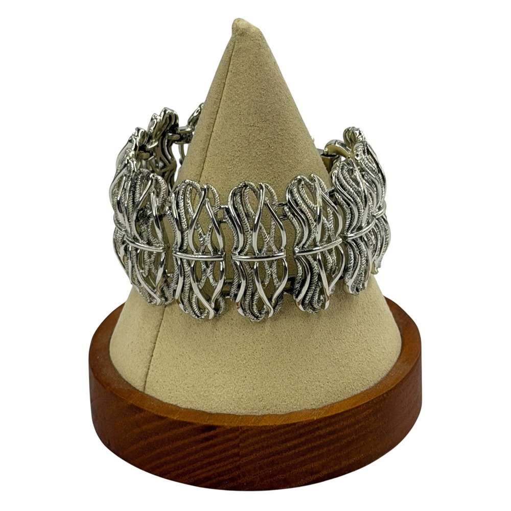 Vintage Silver Tone Openwork Panel Bracelet Textured Wire Wrap Safety Chain Chic